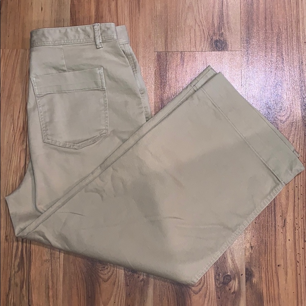 Khaki colored GAP 12 High Rise Wide Leg Crop